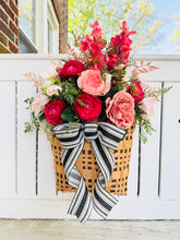 Load image into Gallery viewer, Summer Pink Basket
