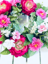 Load image into Gallery viewer, Mini Pink Ranunculus Mix
