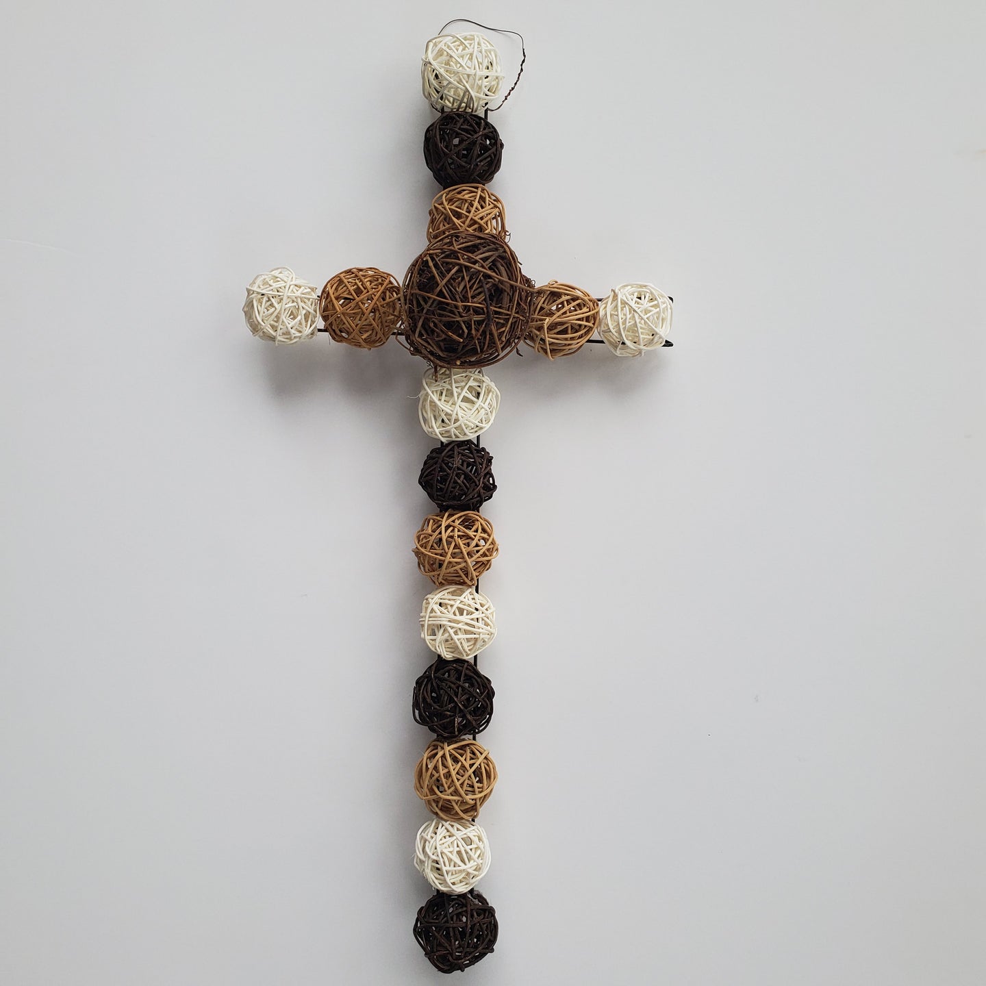 Cross- Grapevine