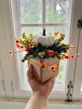 Load image into Gallery viewer, Mini White Pumpkin Centerpiece Box (2 available!)

