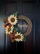 Load image into Gallery viewer, Sunflower Fall Wreath
