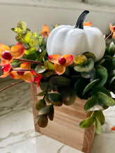 Load image into Gallery viewer, Mini White Pumpkin Centerpiece Box (2 available!)
